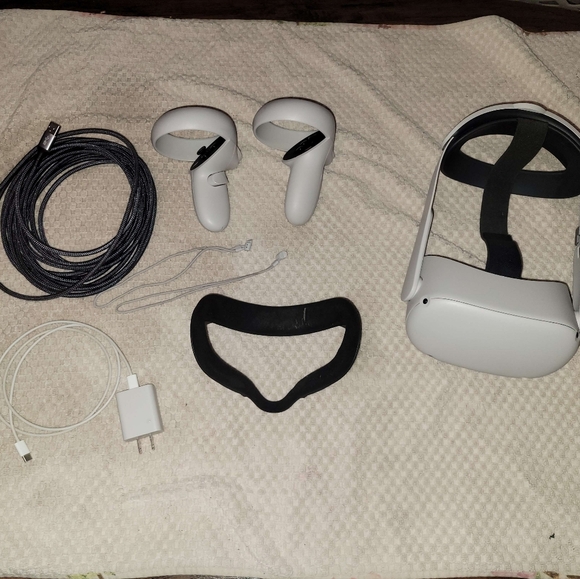 Meta Quest 2 - Picture 5 of 6